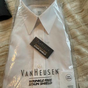 New Men's White Van Heusen Dress Shirt
